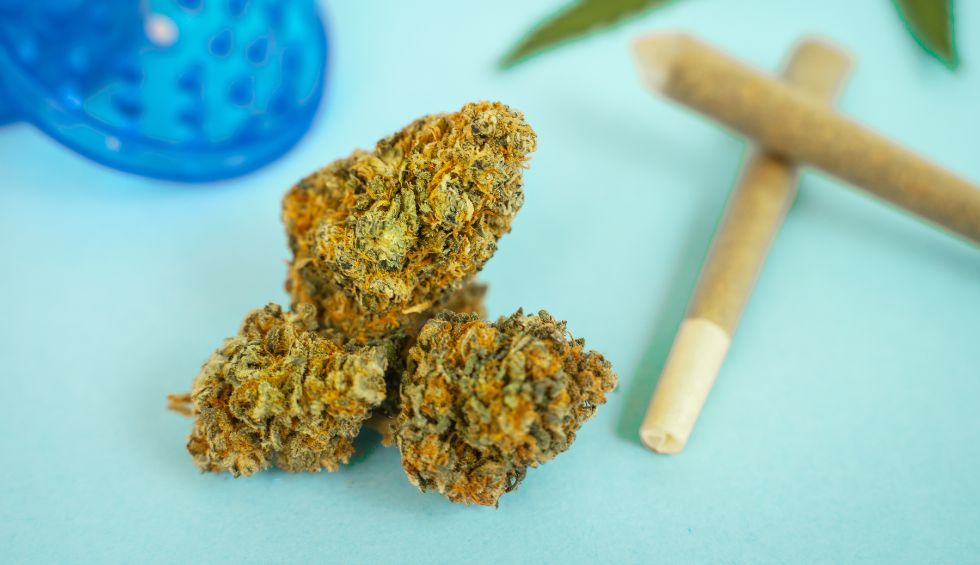 The term is often used loosely, but it has specific traits. Look for rich aroma, dense buds, high trichome coverage, and smooth smoke.