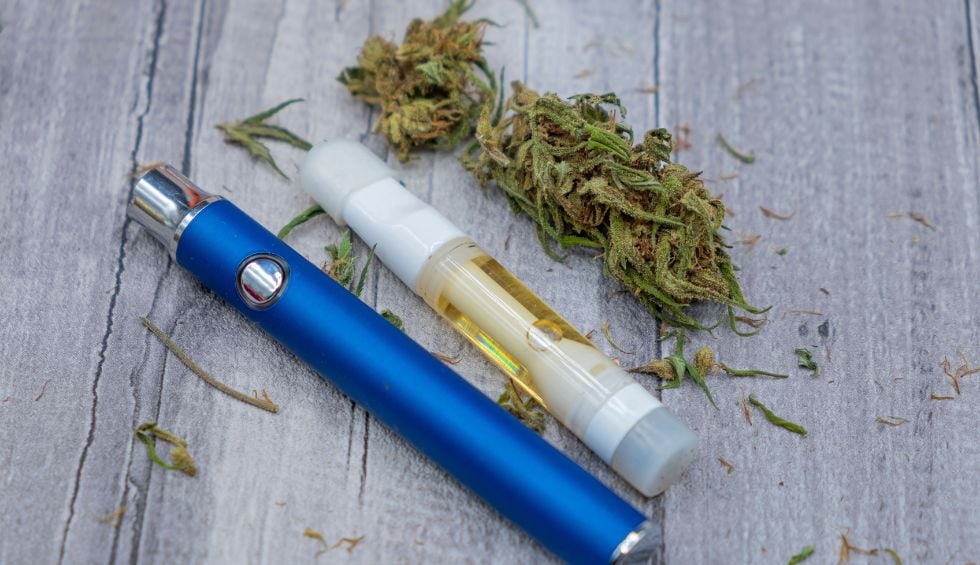 To understand how a disposable THC pen works, you'll need to know the different parts of a dab pen and what each one does.