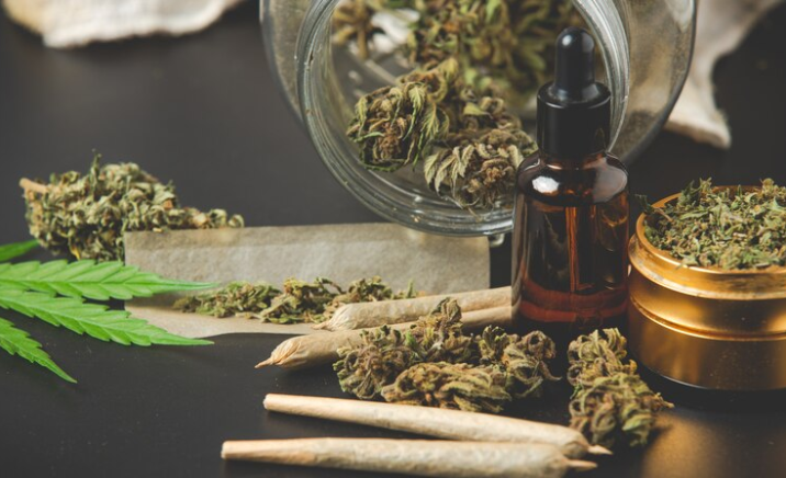 Smoke, Vape, Or Eat? A Comprehensive Guide To The Best Cannabis Consumption Methods