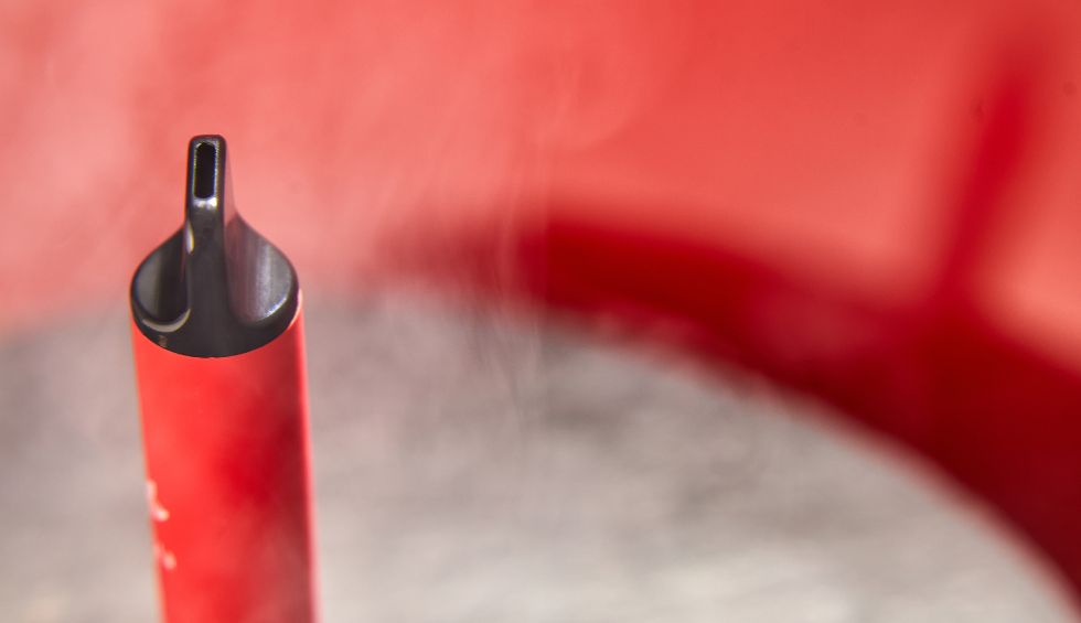 The price of a dab pen varies depending on various factors. These factors include size, brand, the type of concentrates inside, and where you buy it.