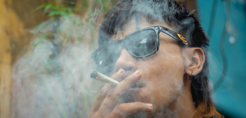 Whether you're walking along the Rideau Canal or unwinding at the Mayor's Hill Park, you'll love having your go-to high THC strain with you.